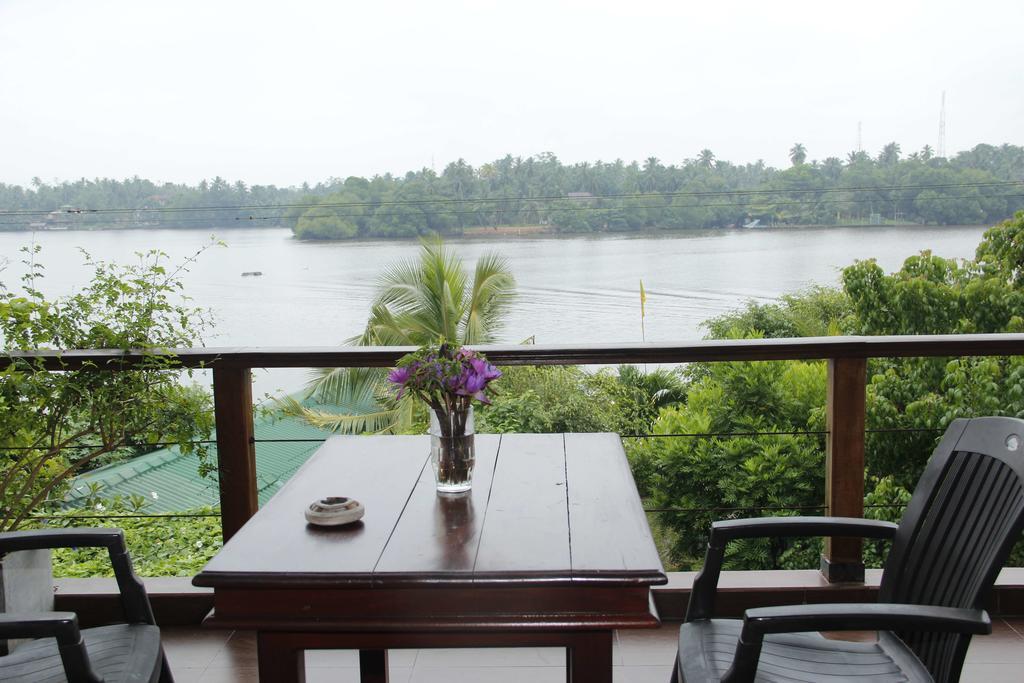 Thumbelina Apartments & Hotel Aluthgama Exterior photo