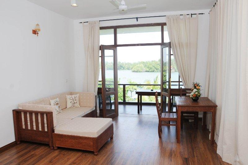 Thumbelina Apartments & Hotel Aluthgama Exterior photo
