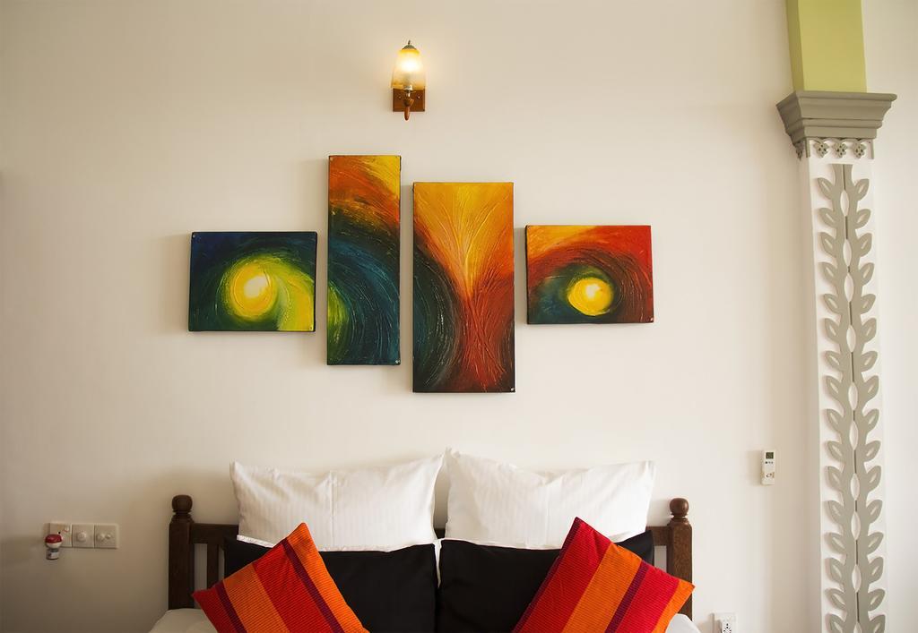 Thumbelina Apartments & Hotel Aluthgama Exterior photo